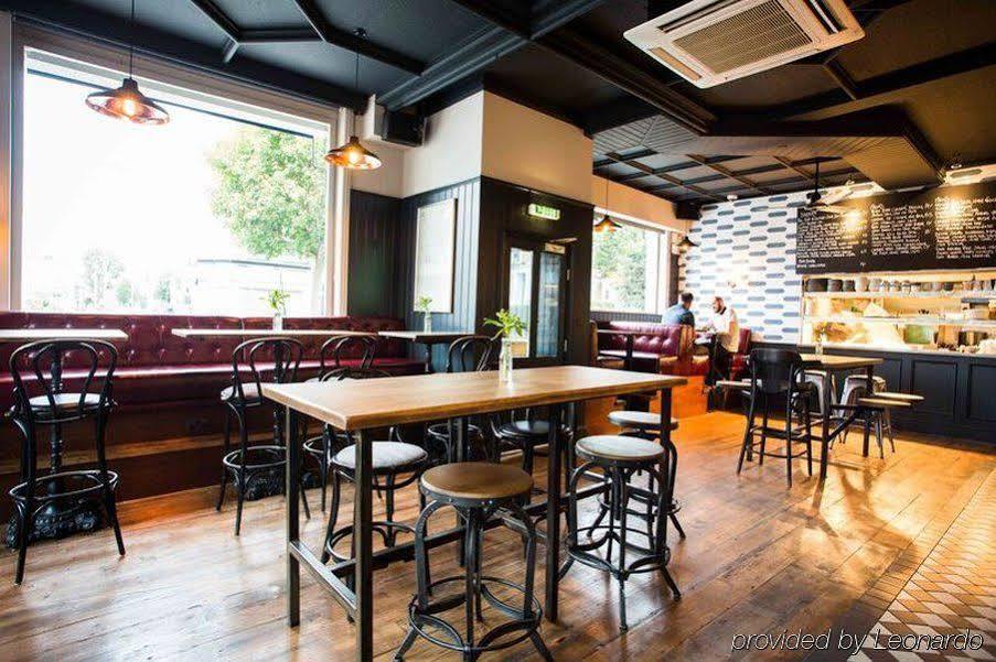 Victoria Inn Лондон Экстерьер фото